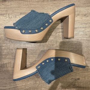 Stuart Weitzman
Women's Faux Pearl Clog Denim Slide Sandals